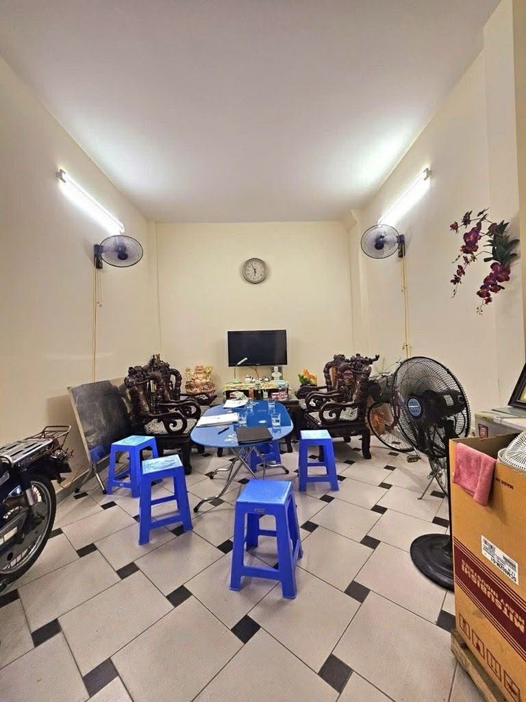 B.Á.N NHÀ PHỐ XÃ ĐÀN 32m2 x 6T_CÁCH PHỐ & Ô TÔ 15m_NGÕ TO_KINH DOANH_hơn 8 tỷ